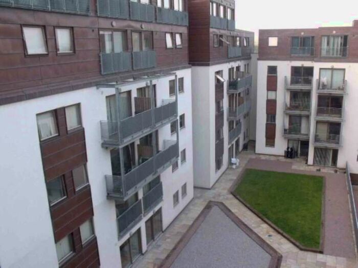 1 Bedroom Apartment To Rent In Isaac Way, Manchester, M4