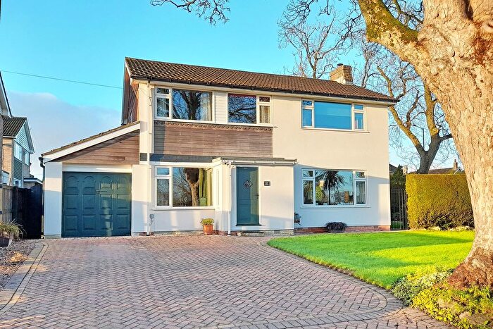 4 Bedroom Property For Sale In Yew Tree Lane, Harrogate, HG2