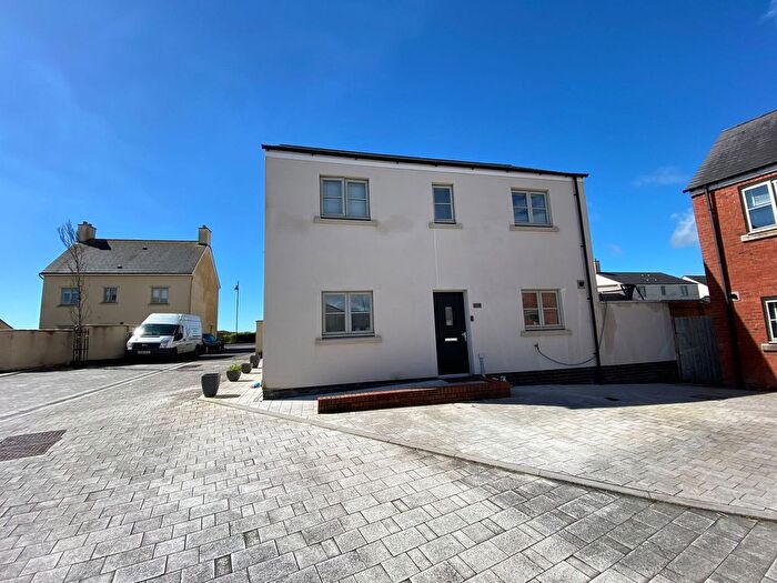 3 Bedroom Detached House For Sale In Lle Crymlyn, Llandarcy, Neath., SA10