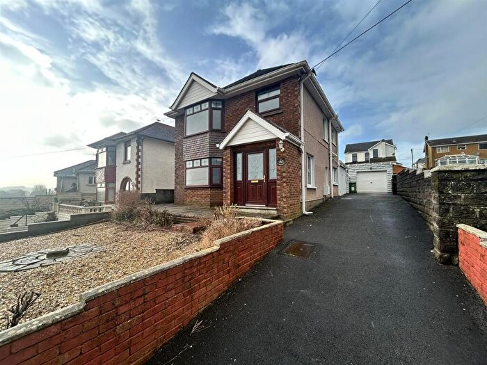3 Bedroom Detached House For Sale In Maes Yr Haf, Llanelli, SA15
