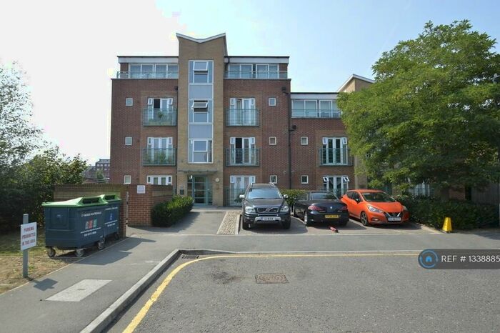 2 Bedroom Flat To Rent In Jackson Court, Dagenham, RM10