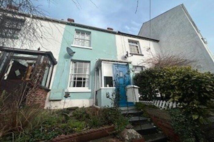 2 Bedroom Property To Rent In Golden Terrace, Dawlish, EX7