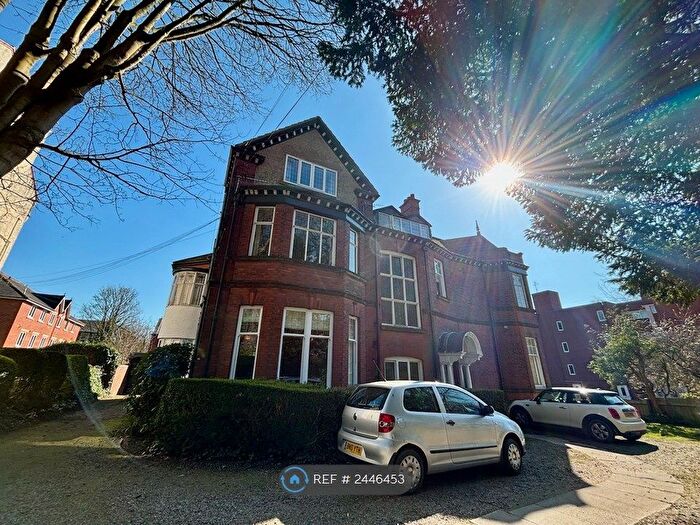 2 Bedroom Flat To Rent In Glennan House, Leeds, LS6