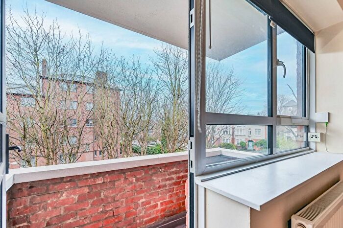 2 Bedroom Flat To Rent In Brecknock Road, Tufnell Park, London, N19