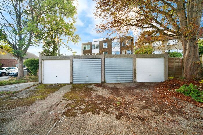 Property For Sale In Valeside Court, Warwick Road, EN5