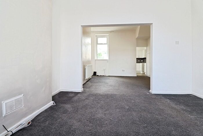 3 Bedroom Property To Rent In Barry Road, Barry, CF63
