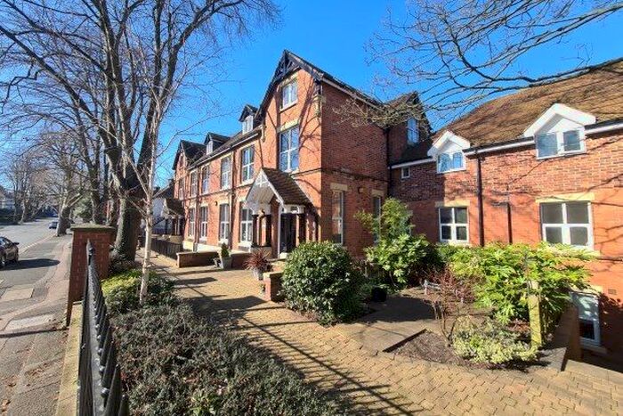 2 Bedroom Flat To Rent In St. James's Road, Dudley, DY1