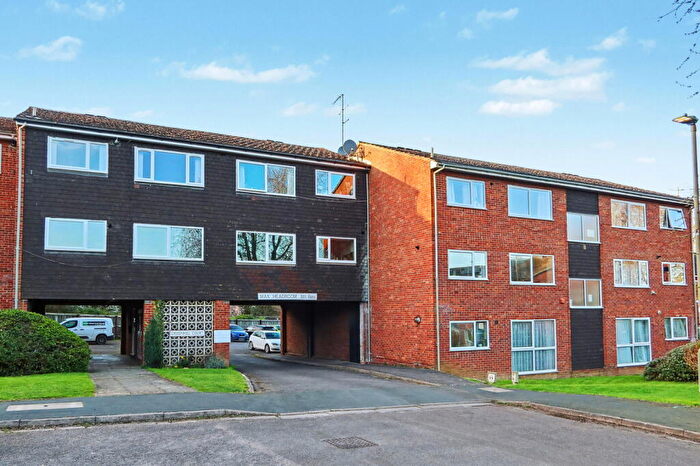 1 Bedroom Flat For Sale In Greenhill Court, Lodge Close, Banbury, OX16