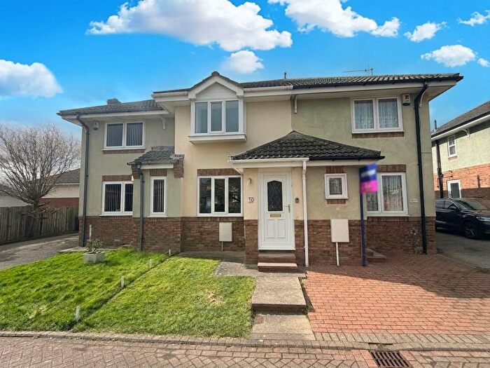 2 Bedroom Terraced House For Sale In Cavalry Court, Scarborough, YO12