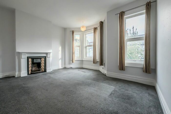 2 Bedroom Maisonette To Rent In Mysore Road, Battersea, London, SW11