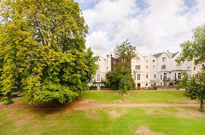 1 Bedroom Flat To Rent In Alma Square, St John's Wood, London, NW8