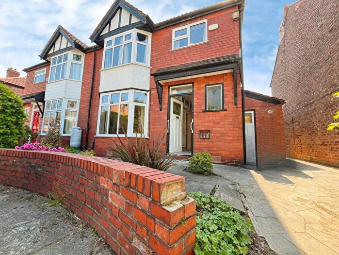3 Bedroom Semi-Detached House For Sale In Austin Drive, Didsbury, Manchester, M20