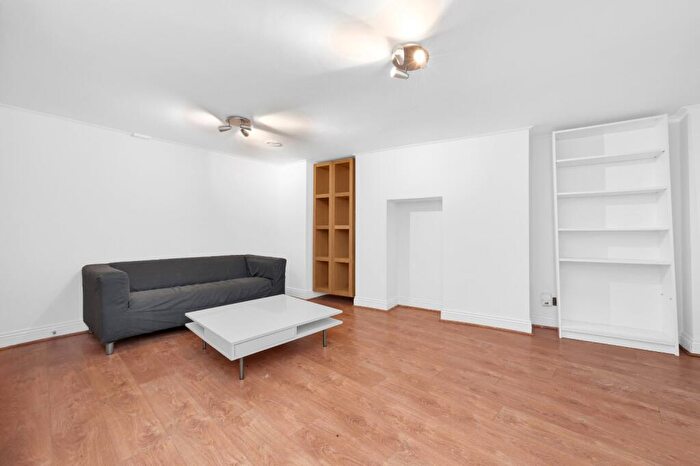 2 Bedroom Flat To Rent In Malden Road, Kentish Town, NW5