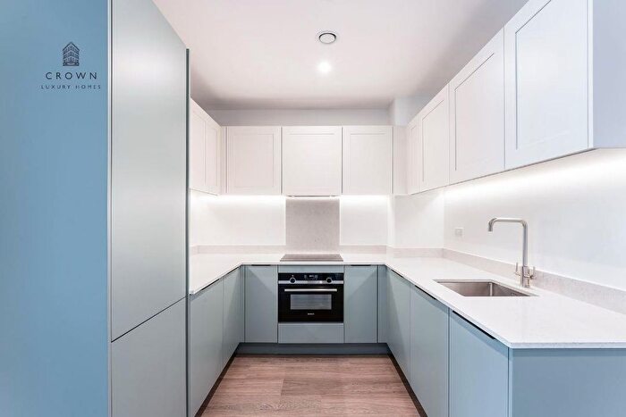 1 Bedroom Flat To Rent In Western Gateway, Canning Town, London, E16