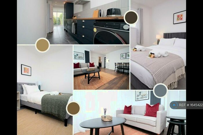 4 Bedroom End Of Terrace House To Rent In Chard Avenue Short Term Let, Llanrumney, Cardiff, CF3