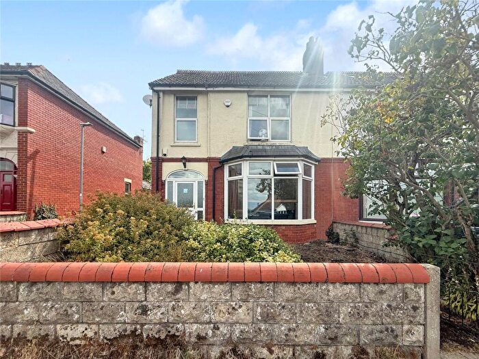 3 Bedroom Semi-Detached House To Rent In Okus Road, Old Town, Swindon, Wiltshire, SN1