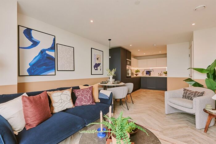 1 Bedroom Flat To Rent In Cortland, M3