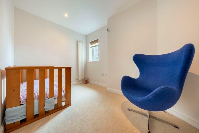 4 Bedroom Terraced House To Rent In Victoria Road, Barnet, London, EN4