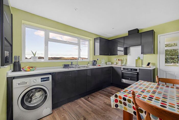 3 Bedroom Detached House For Sale In Langtoft Road, Stroud, Gloucestershire, GL5