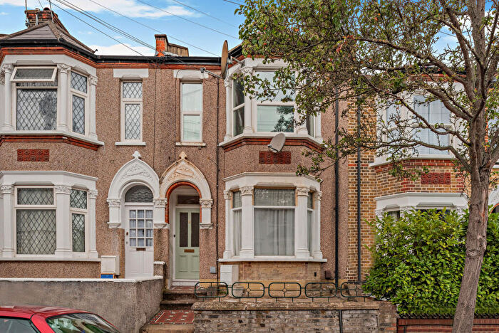 1 Bedroom Flat For Sale In Chancelot Road, London, SE2