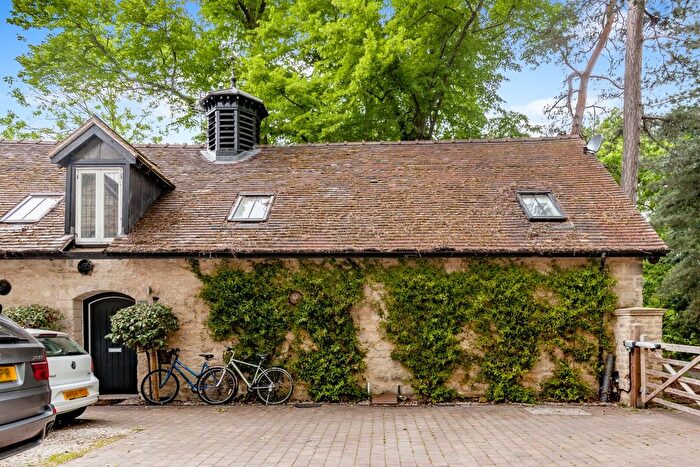 3 Bedroom Barn Conversion For Sale In Headington Hill, Oxford, OX3