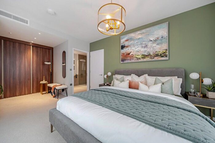 2 Bedroom Apartment For Sale In Rowland Hill Street, Hampstead, London, NW3