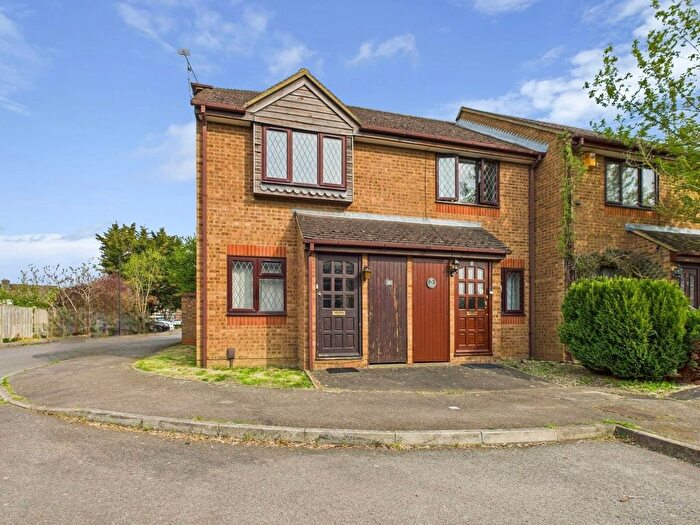 2 Bedroom End Of Terrace House For Sale In Langton Close, Cippenham, Berkshire, SL1