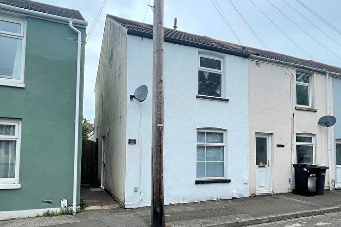 2 Bedroom End Of Terrace House For Sale In Mill Lane, Gosport, PO12