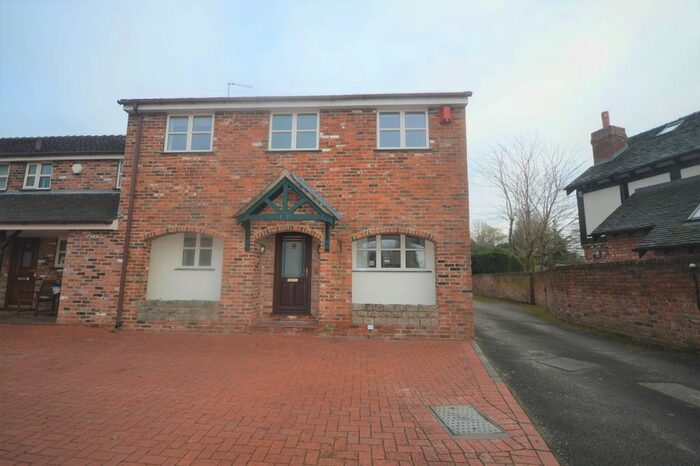 3 Bedroom Semi-Detached House To Rent In Beaumont Court, The Bridle Path, Newcastle-Under-Lyme, ST5