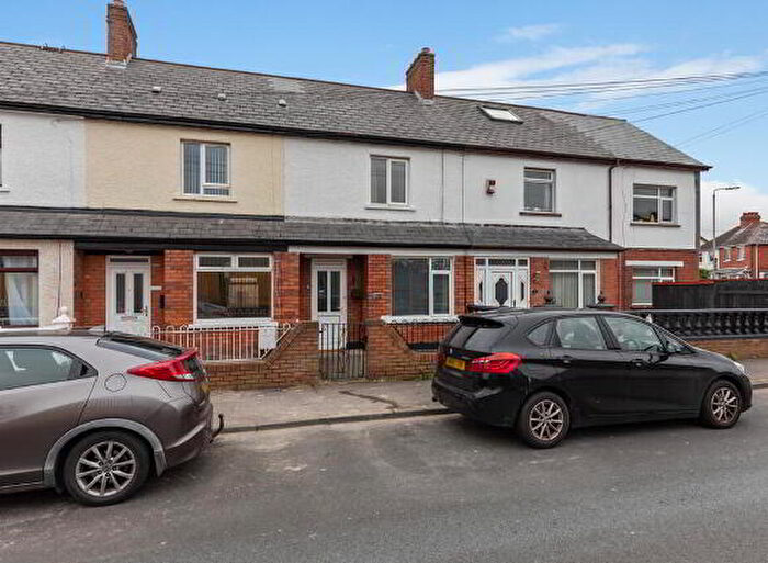 2 Bedroom Mid Terraced House For Sale In Park Avenue, Belfast, BT4