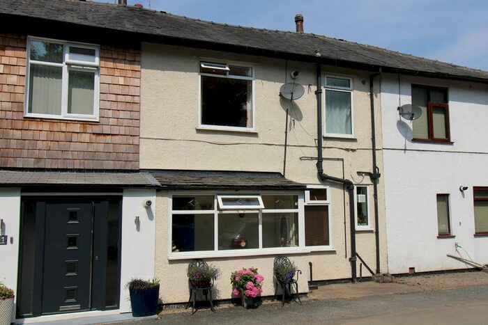 3 Bedroom Terraced House For Sale In Timbercliffe, Littleborough, OL15