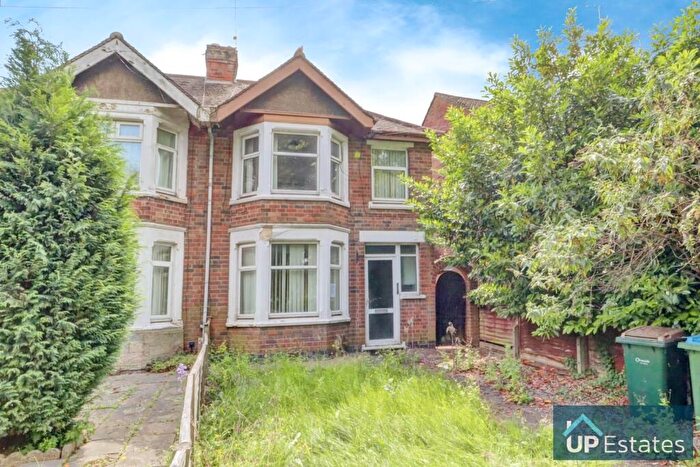 3 Bedroom Semi-Detached House For Sale In London Road, Coventry, CV3