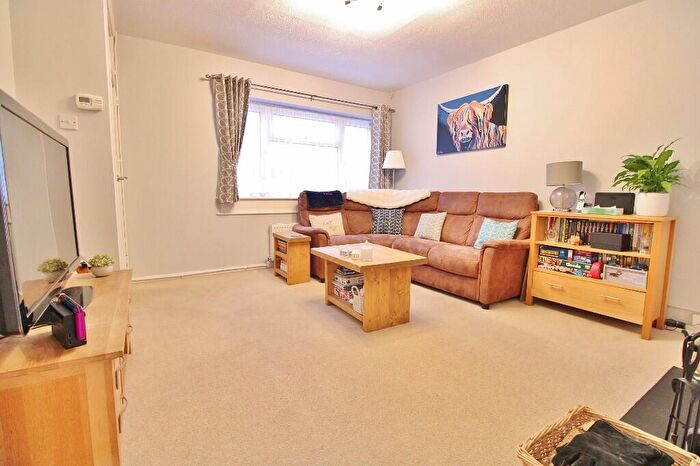 3 Bedroom Terraced House For Sale In Denham Close, Stubbington, PO14