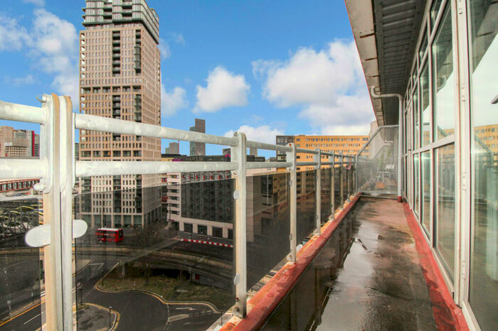 2 Bedroom Apartment To Rent In Gerry Raffles Square, London, E15