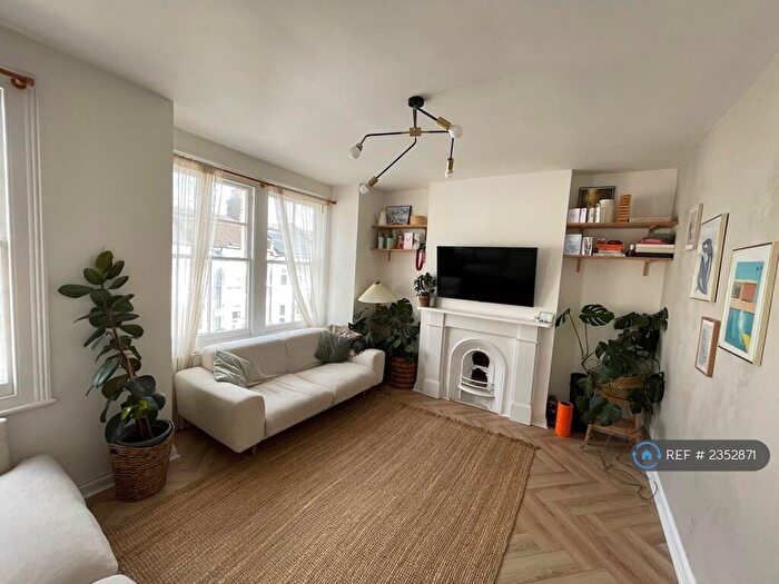 2 Bedroom Flat To Rent In Kensal Green, London, NW10
