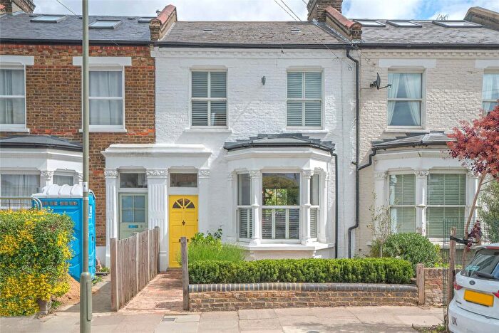 3 Bedroom House For Sale In Manor Park Road, London, N2