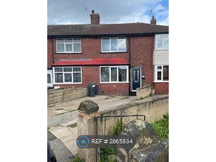 2 Bedroom Terraced House To Rent In Brooklyn Avenue, Leeds, LS12