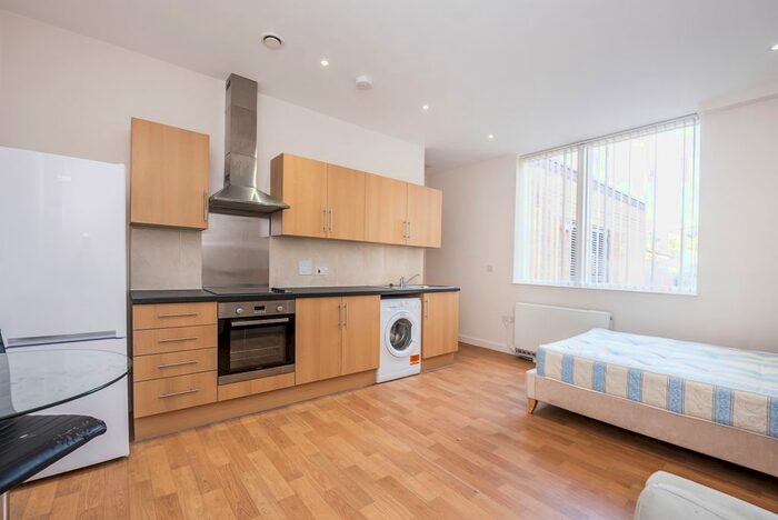 Studio To Rent In Clayton Road, Hayes, UB3