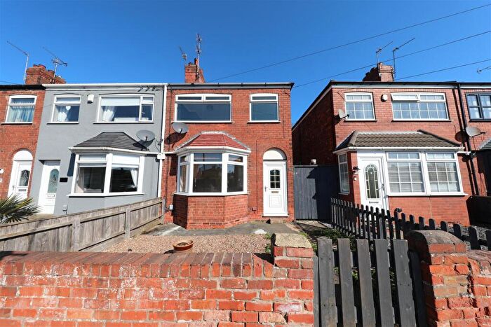 3 Bedroom End Of Terrace House For Sale In Winthorpe Road, Hessle, HU13