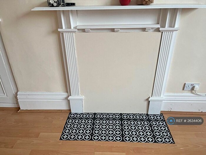 2 Bedroom Flat To Rent In All Saints Road, Bristol, BS8