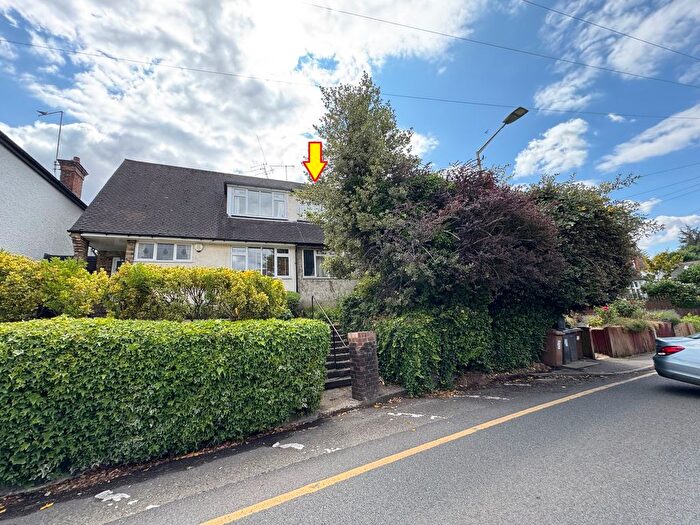 3 Bedroom Semi-Detached House For Sale In Aldenham Road, Radlett, WD7