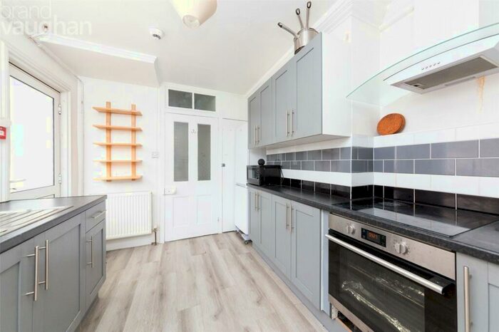 1 Bedroom Flat To Rent In Goldstone Villas, Hove, BN3