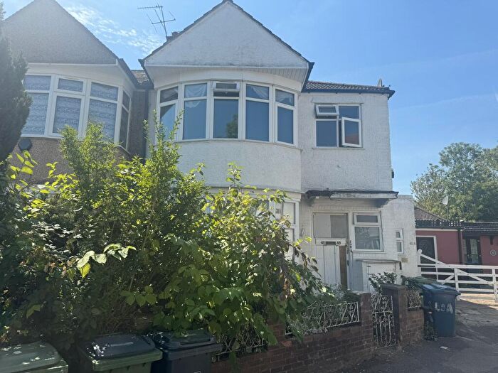 1 Bedroom Maisonette For Sale In Mayfield Avenue, Harrow, Middlesex, HA3