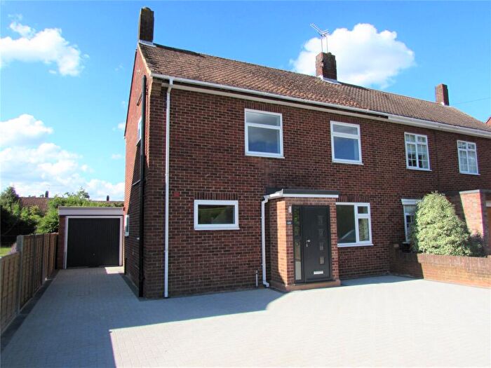 3 Bedroom Semi-Detached House To Rent In Greys Road, Henley-on-Thames, Oxfordshire, RG9