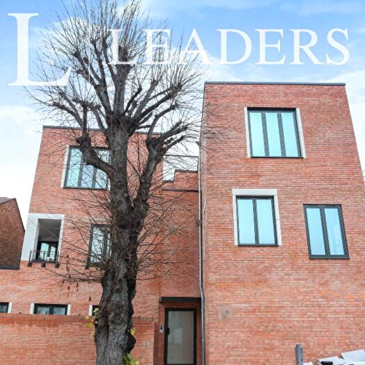 2 Bedroom Flat To Rent In Marischal Road, SE13