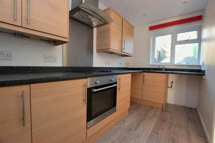 2 Bedroom End Of Terrace House To Rent In Greville Road, Hastings, TN35