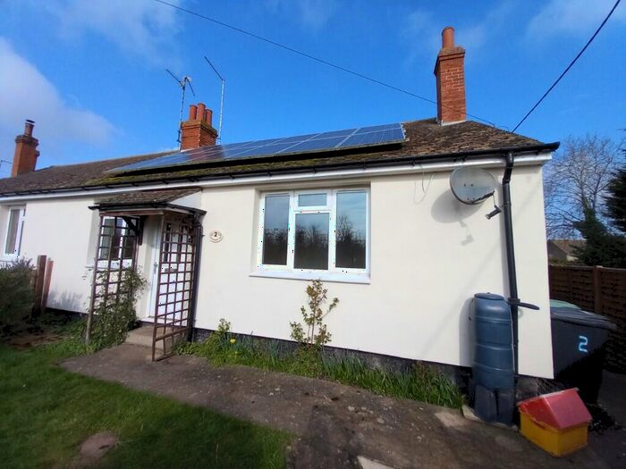 2 Bedroom Bungalow To Rent In Apethorpe Road, PE8