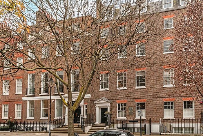2 Bedroom Flat For Sale In John Street, Bloomsbury, WC1N