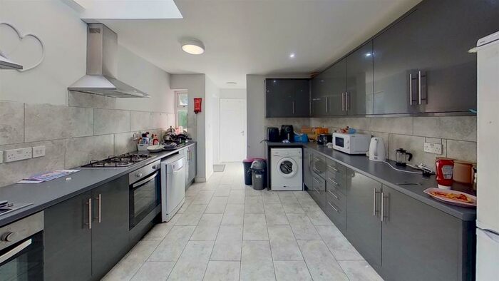 6 Bedroom House To Rent In Dawlish Road, Birmingham, B29