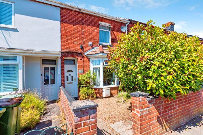 3 Bedroom Terraced House For Sale In Manor Road North, Southampton, SO19